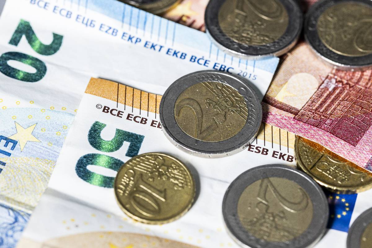 Nederland Aan Kop In Afscheid Van Contant Geld NieuwRechts nl
