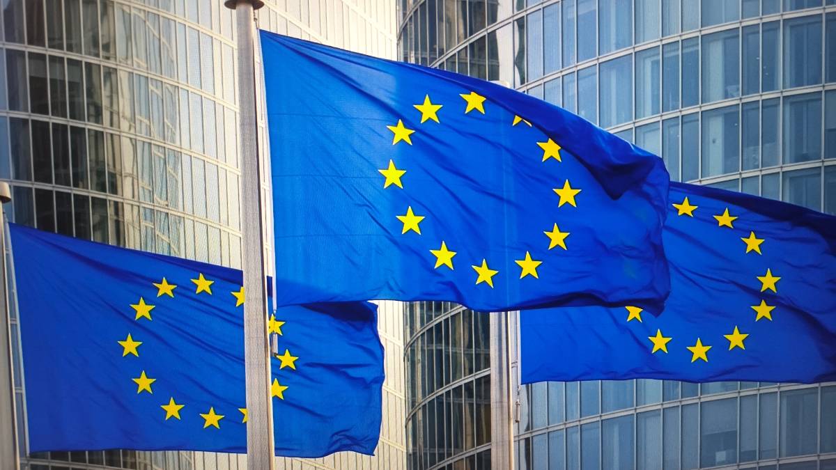 EU EU