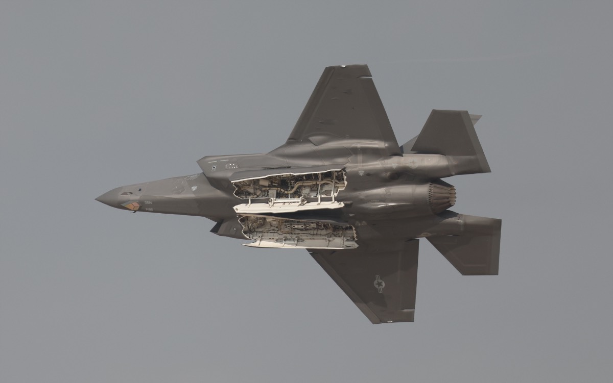 F35