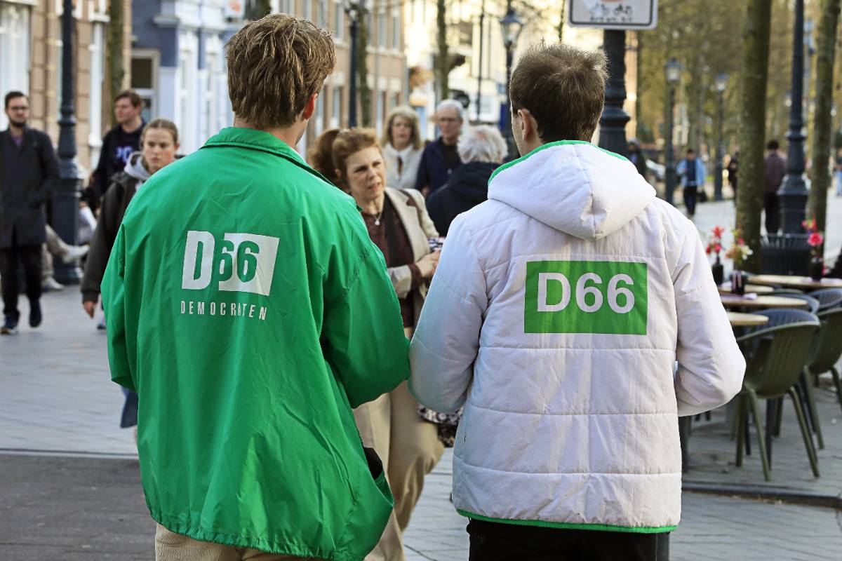 D66