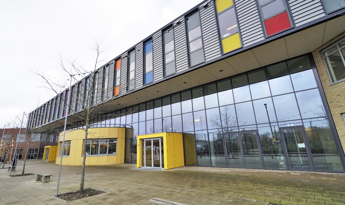 Lindenholt Mondial College Lindenholt Mondial College