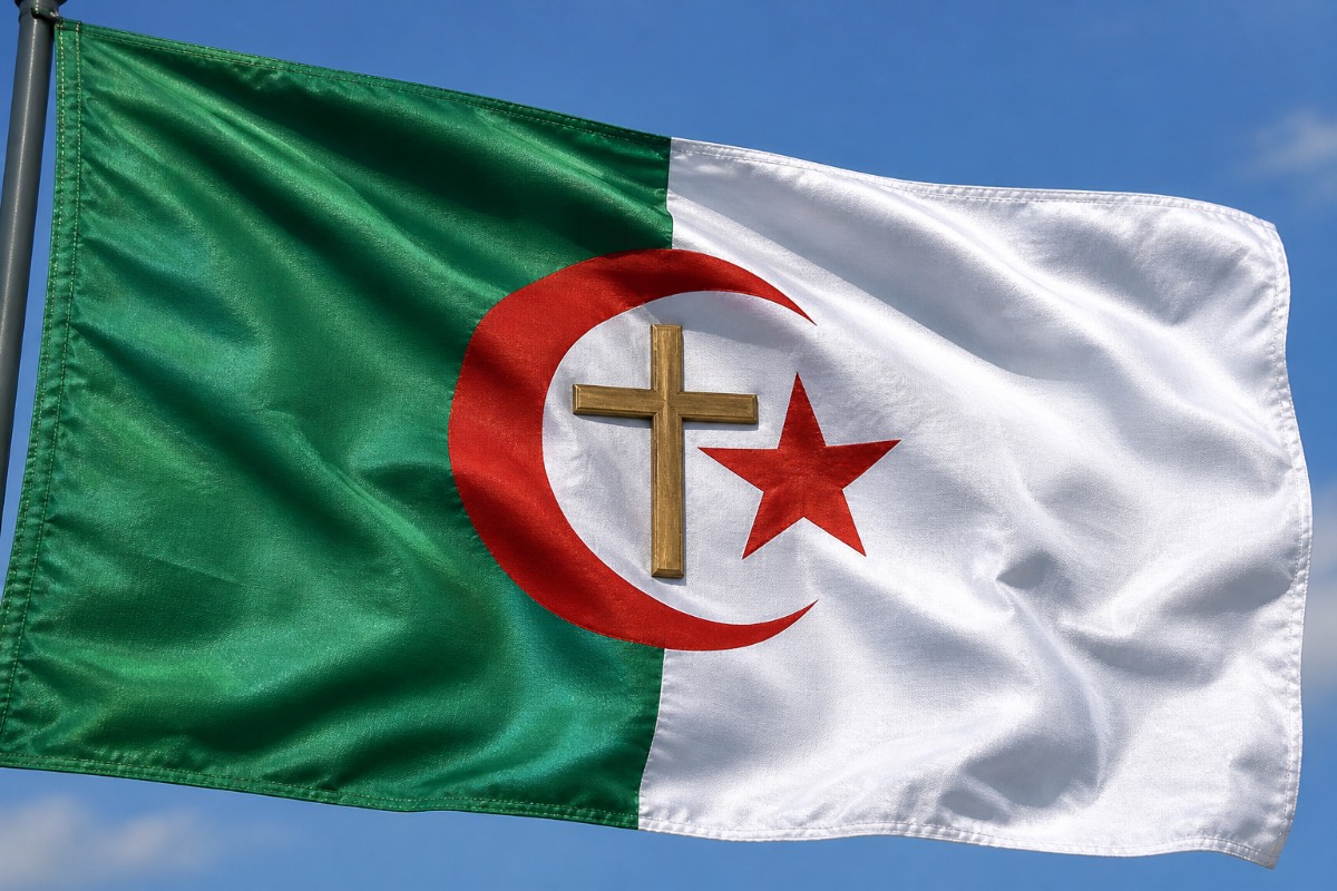Algerijnse vlag met kruis