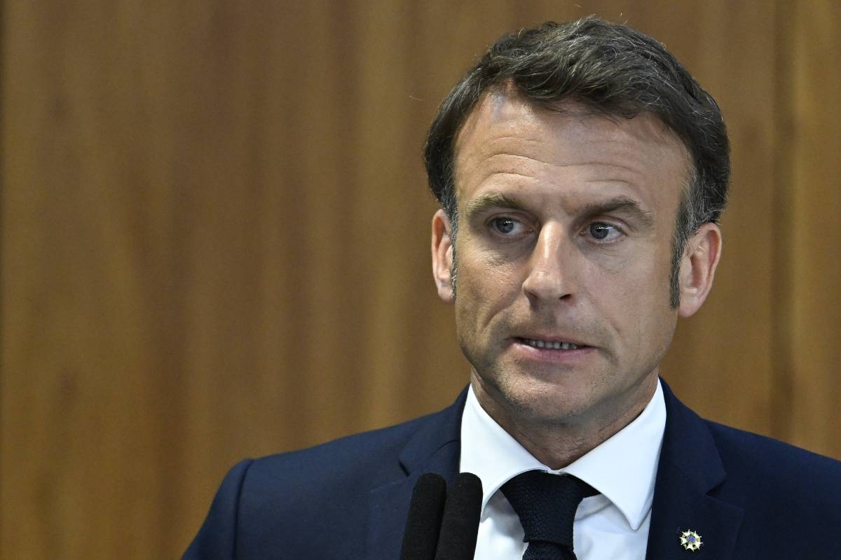 Macron Macron
