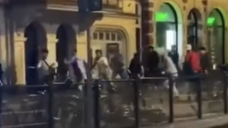 Syrische mannen die vechten in Arnhem
