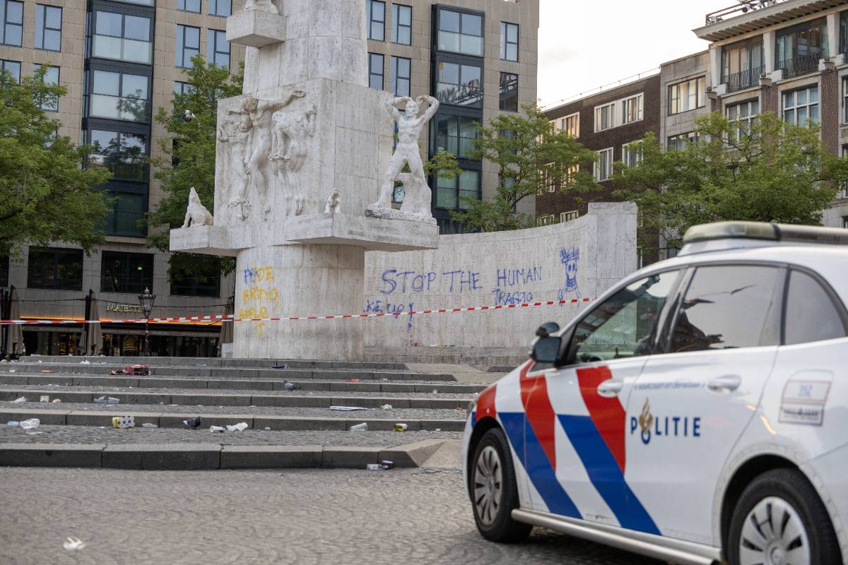 de dam de dam