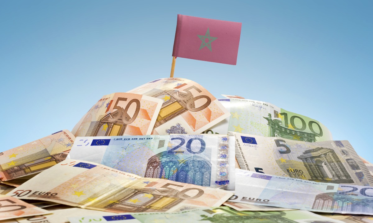 geld en Marokkaanse vlag