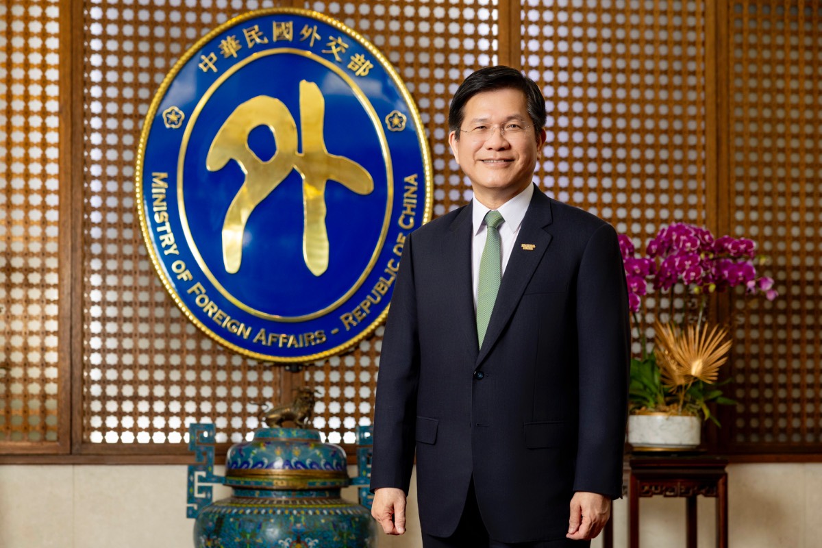 Dr. Lin Chia-lung